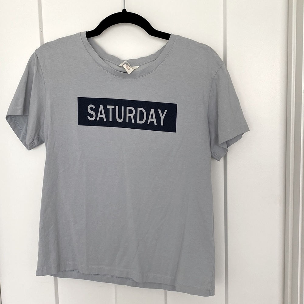 Women’s H&M Short Sleeve T-Shirt. Light Blue color. Good condition.